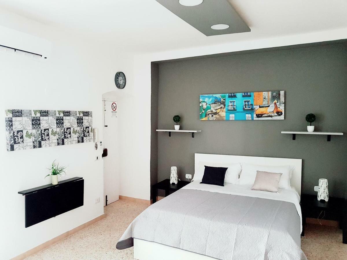 Room N.22 Taranto Dış mekan fotoğraf